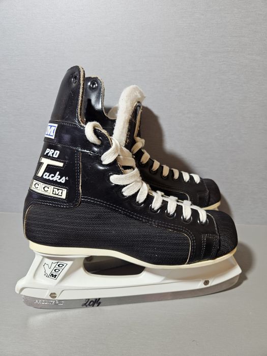 Patine hochei  hockey 3014 CCM, marime 39, lungime interioara 25cm