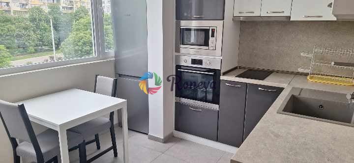 Продава се Тристаен апартамент в Варна, Чайка - 70 кв.м за 1275 €/кв.м - Снимка #1
