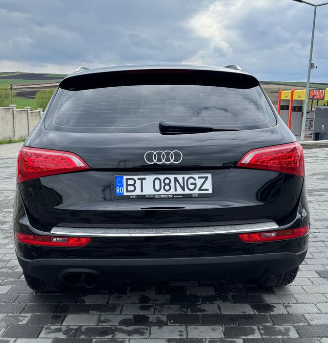 Audi Q5 Audi Q5, 4x4 (Quattro), 2010, 250.000 km, cutie manuala, 2.0 diesel