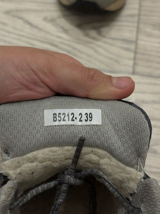 Продам зимние кроссовки