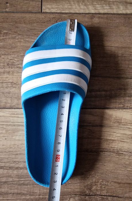 Маратонки джапанки пантофи сандали