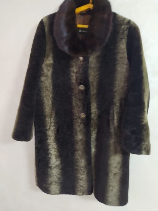 Шуба мутоновая (размер 50-52)