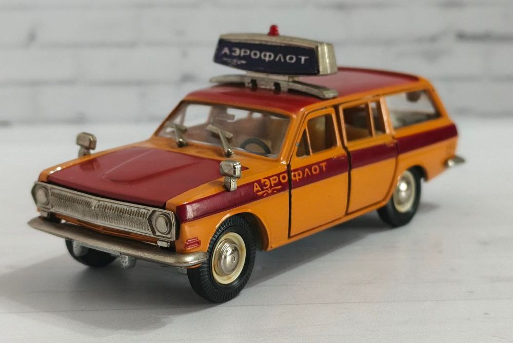 Продам советские модели автомашин в масштабе 1/43. Металлические.