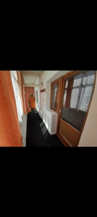 Închiriez apartament