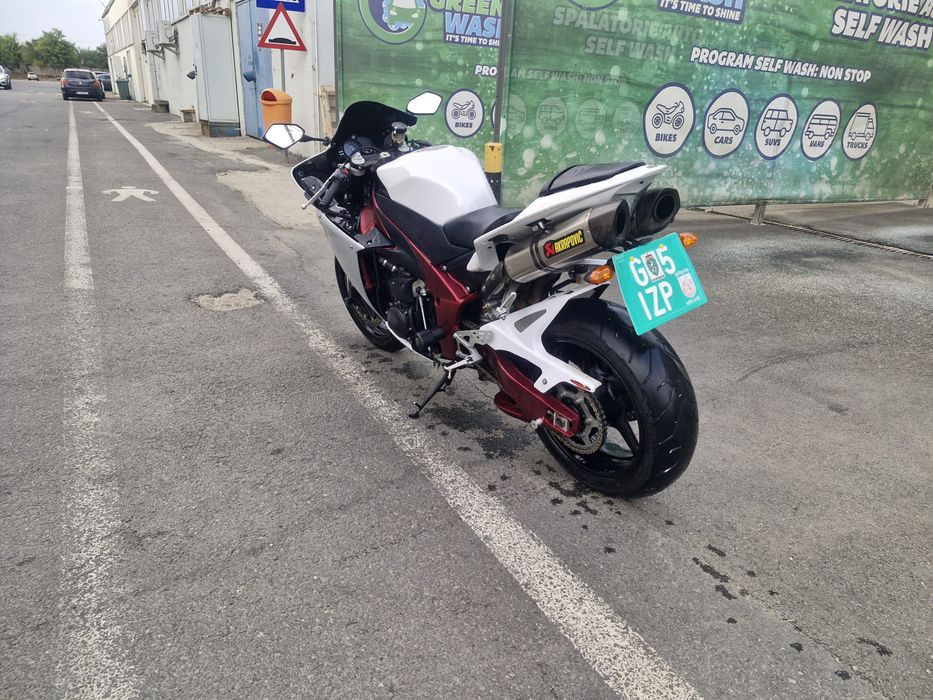 Yamaha YZF R1 BigBang 2009