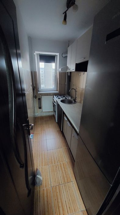Proprietar închiriez apartament 3 camere ,zona Mausoleu Sud