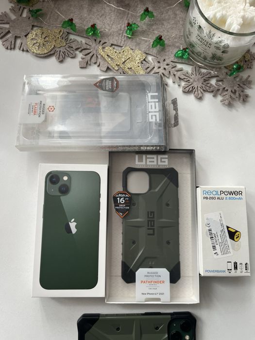 Продавам iPhone 13 green