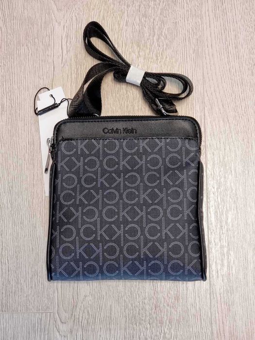 Чантичка Calvin Klein 0812