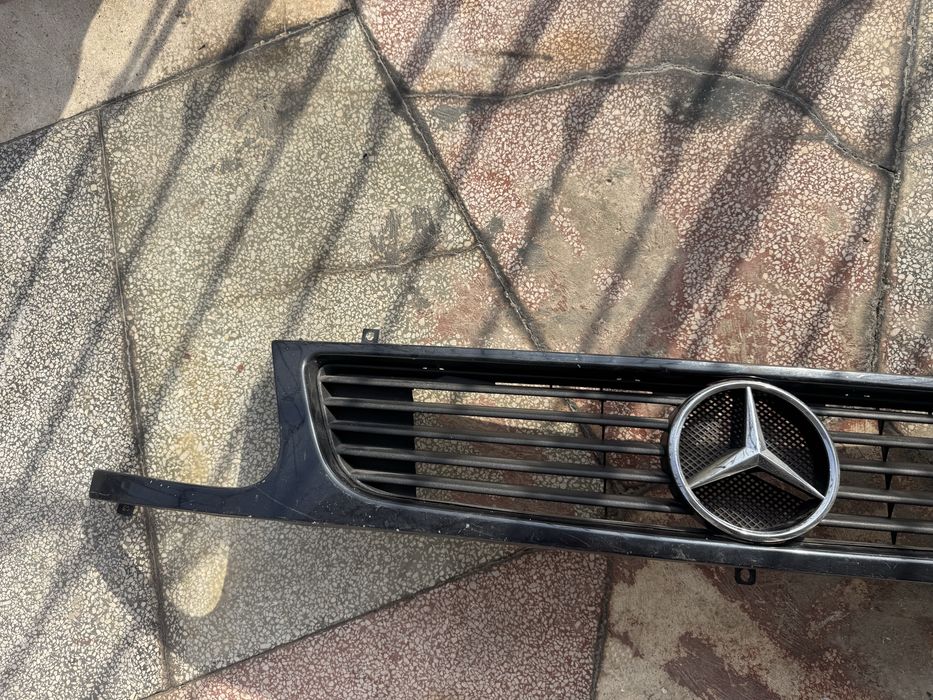 Оригинална решетка маска Мерцедес Вито Mercedes Vito W638