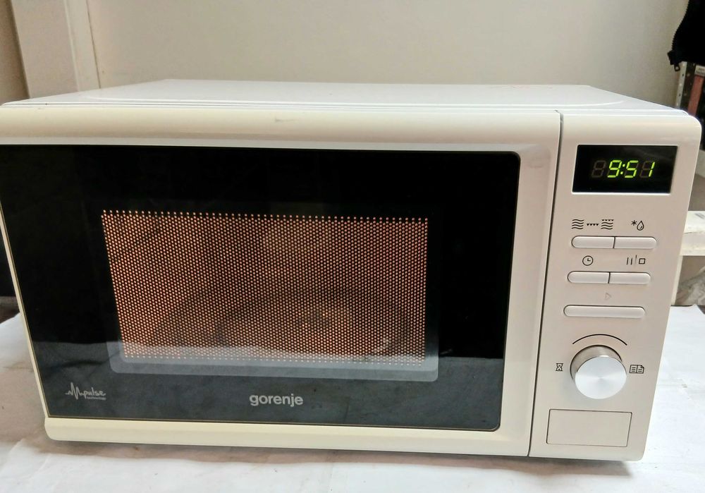 Микровълнова фурна GORENJE с грил