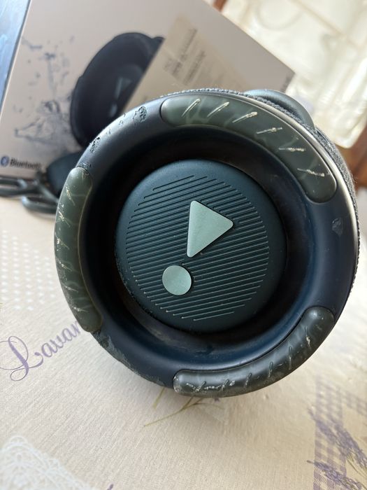 Продавам JBL XTREME 3