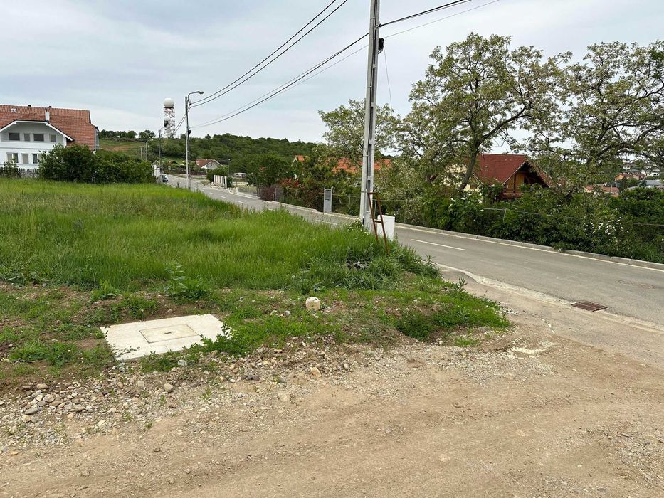 Teren de vanzare , strada Caisilor, zona Dealuri, Oncea