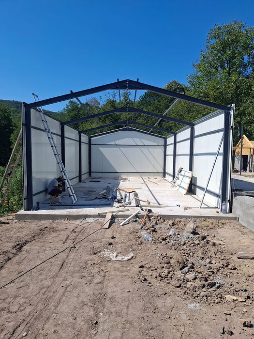 Garaj metalic 6 x 5 din panouri sandwich montaj rapid inclus