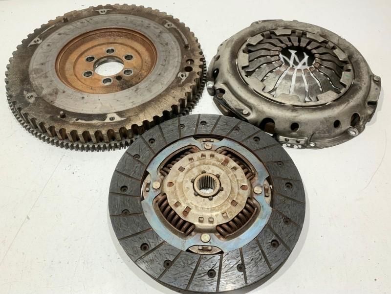 Kit ambreiaj Dacia Logan 2 0.9 tce H4B (412) 302101221R