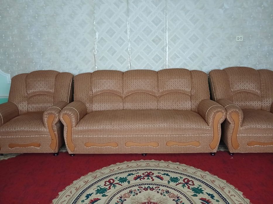 Диван, кресло холати йахши