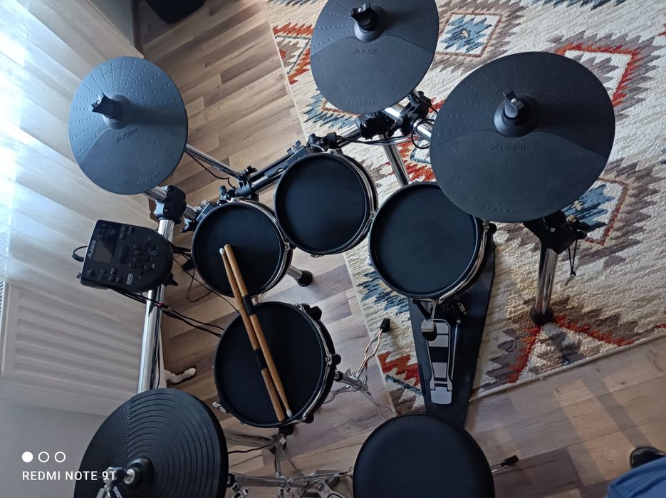 Set tobe electronice Alesis