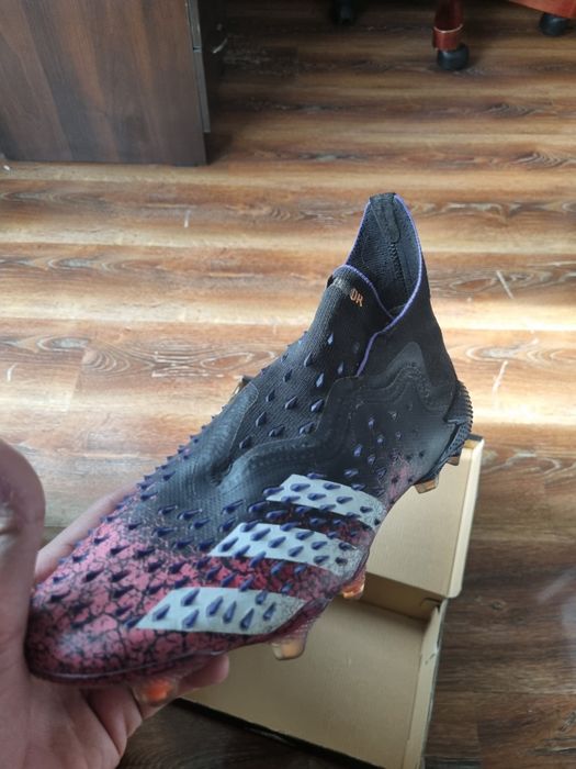 Продам Adidas Predator Freak