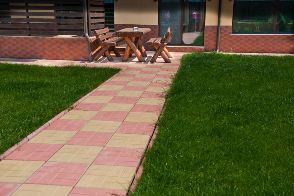 Pavaj borduri pavele pentru gradina si piscina. Montaj pavaj