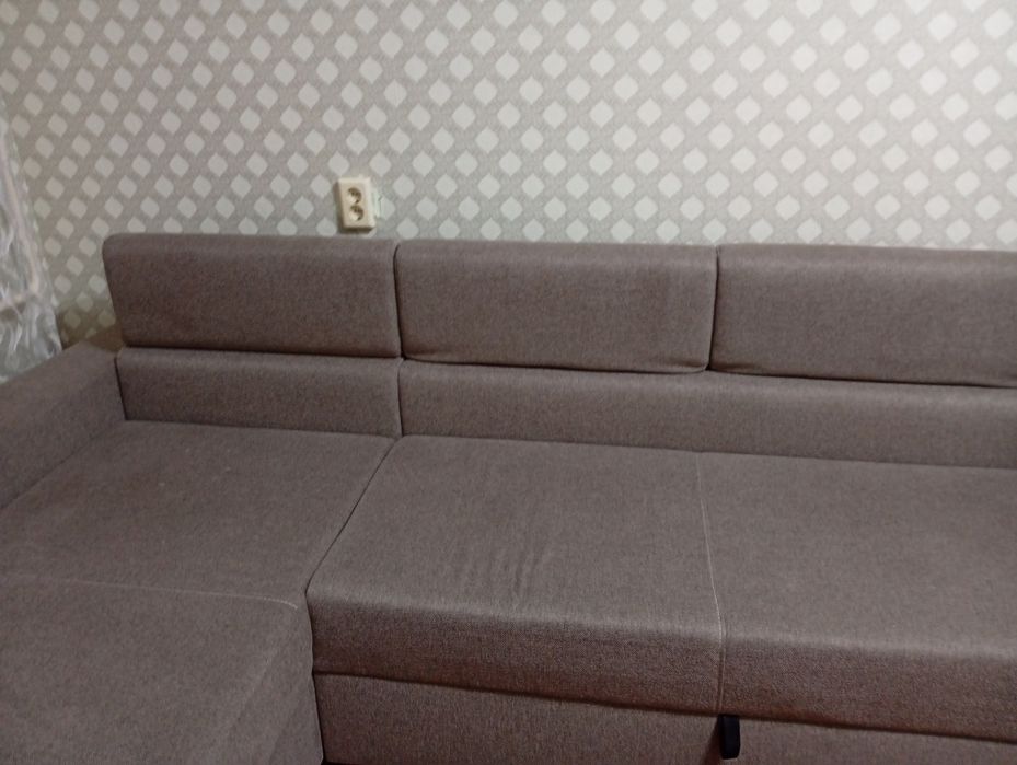 Продам диван угловой