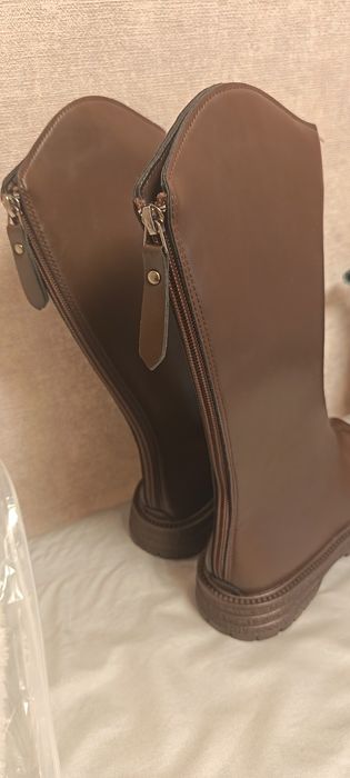 Продам детские сапоги.