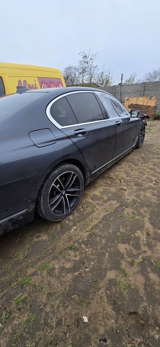 Vand sau dezmembrez BMW Seria 7 XDrive 740D FULL !!!