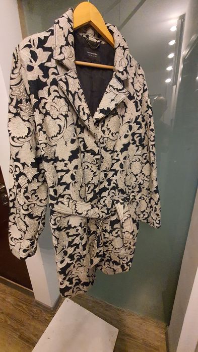 Pardesiu dama Banana Republic