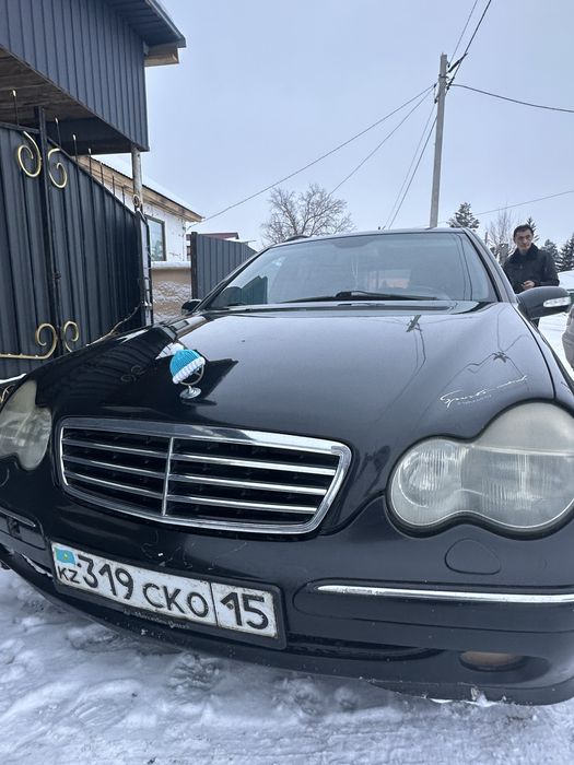 Шапочка на значок Мерседес