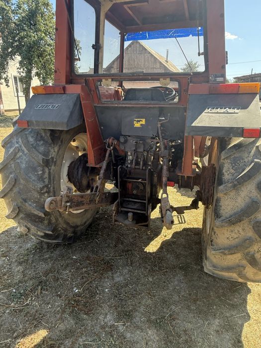 Tractor fist 766