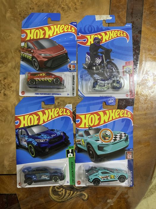 Масштабные модели автомобилей 1:64 hot wheels