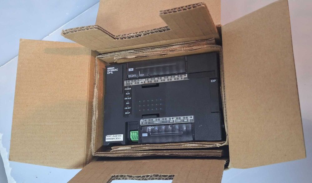 Vand PLC Omron nou desigilat CP1L-EL20DT1-D