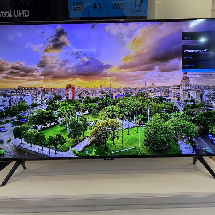 Samsung smart 43nu жағдайы жақсы. Бағасы 80000