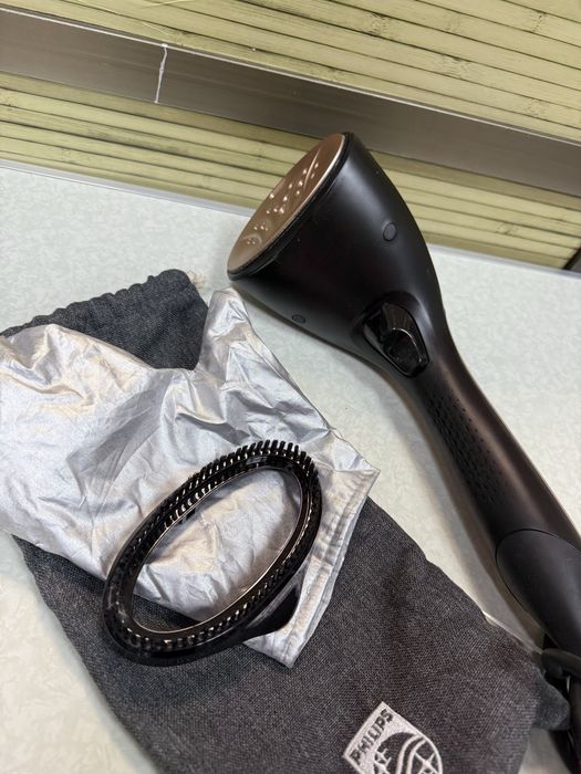 Уред за гладене с пара Philips