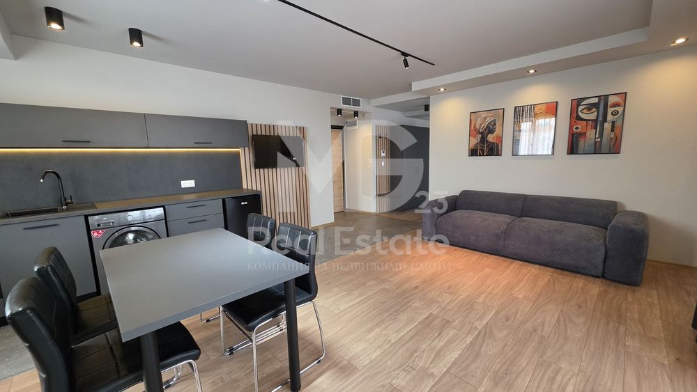 2-стаен в Пловдив-Център площ 75 цена 700