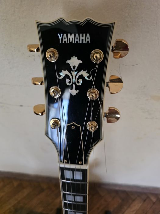 YAMAHA SA2200-Професионална китара