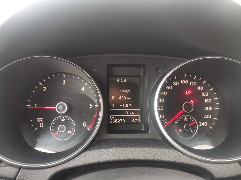 VOLKSWAGEN Golf 2010 — imagine 2