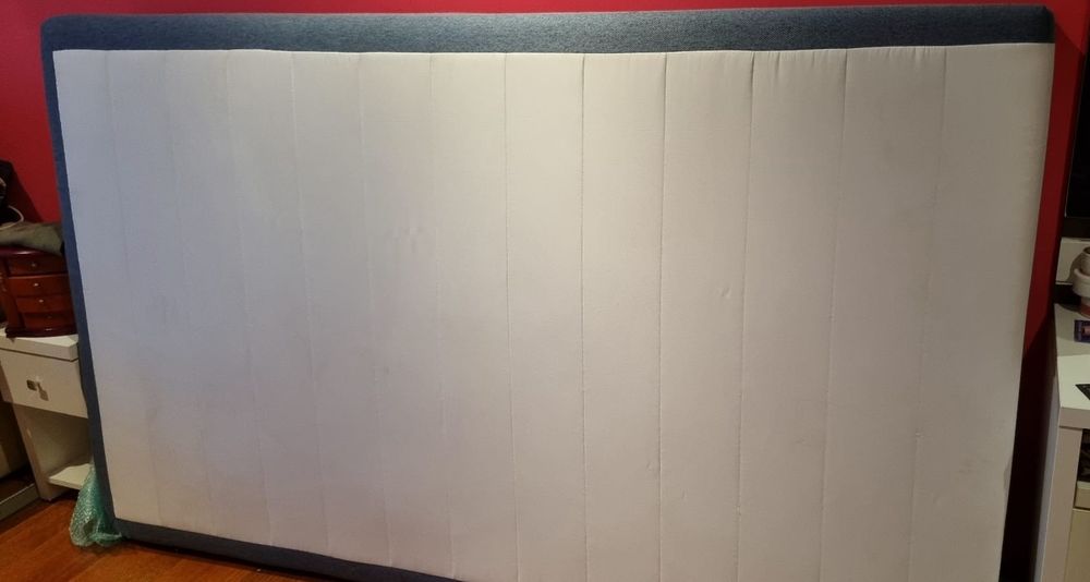 Saltea de la un pat Boxspring