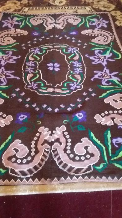 Vand velnite de pat, vechi tesute in razboi, stergare vechi