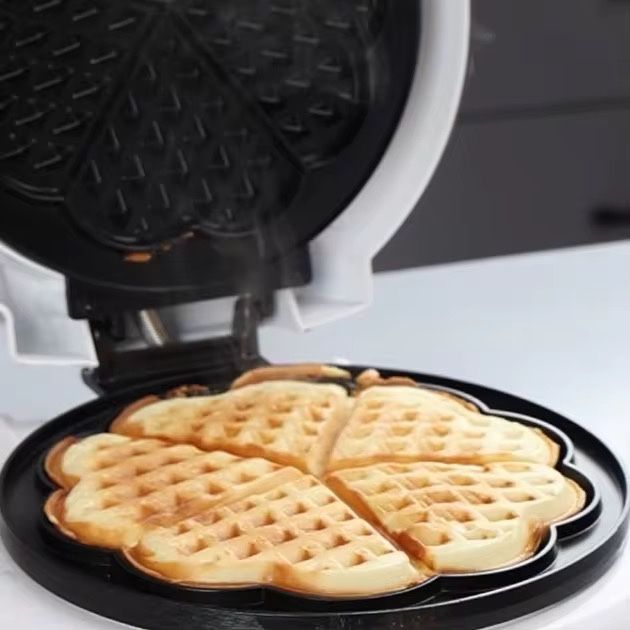 Электрическая мини в форме сердца вафельница Sonifer SF-6081