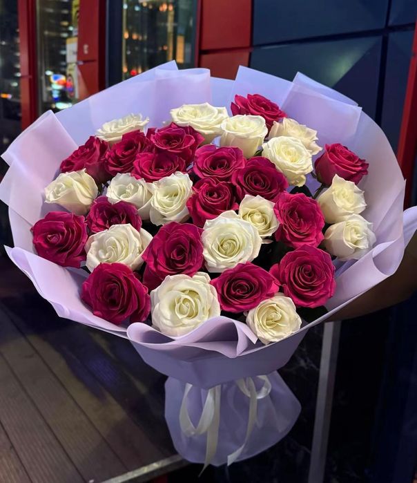 Доставкв .Цветы всех видов (1.2 метр) - доставка на 8 ое марта!