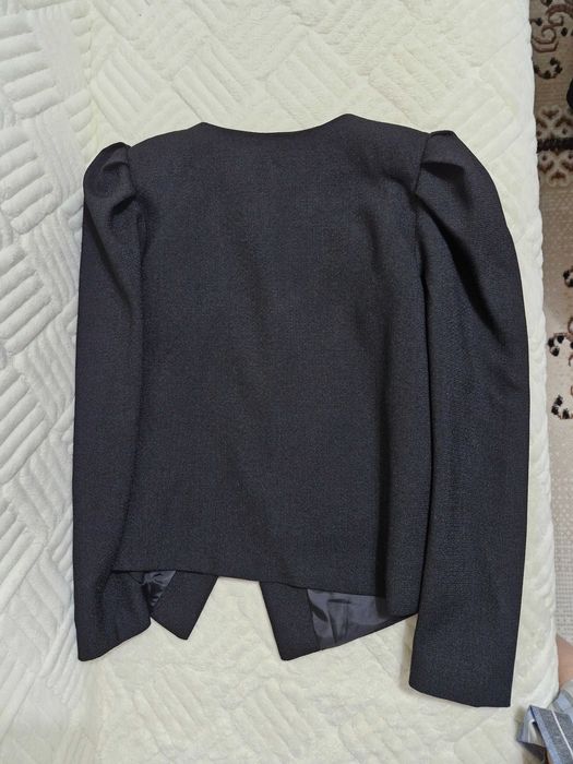 Продаётся женский пиджак