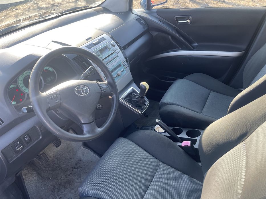 Toyota Corolla Verso 2008г 2.0 116 D-4D На Части
