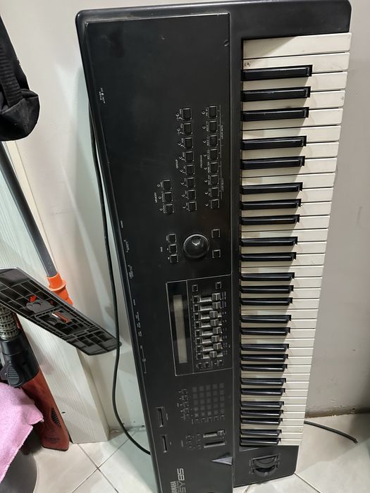 Синтезатор YAMAHA SY-85