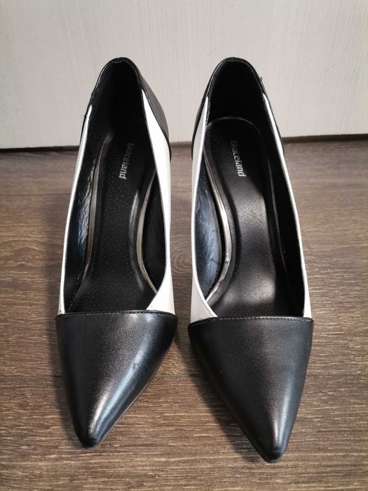 Елегантни обувки Graceland