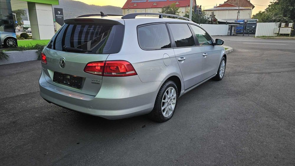 VOLKSWAGEN Passat 2011 — imagine 3