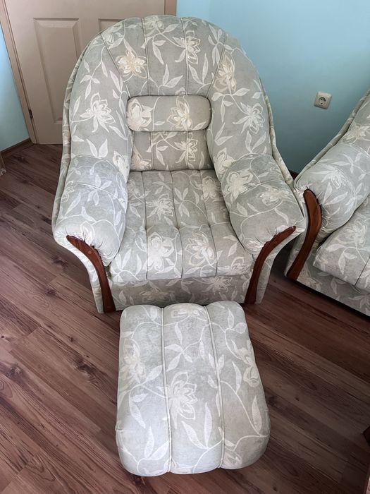 Холна гарнитура от пет части- разтегатешна с чисто нов матрак