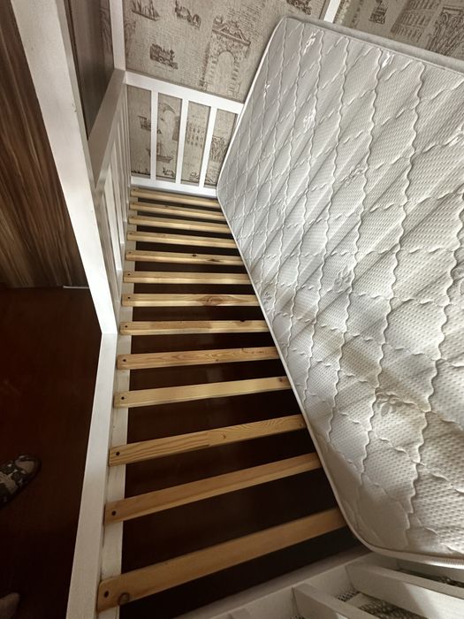 Продам Домик кровать