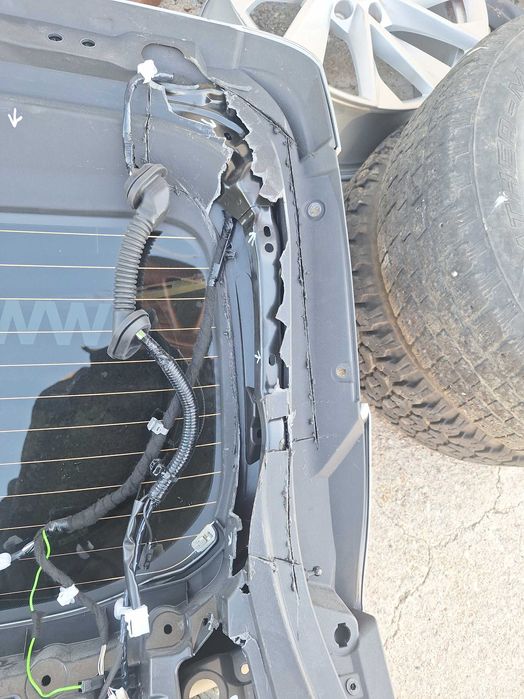 Nissan Qashqai J12 от 2021-2025 Година Заден Капак Със Стъкло Нисан