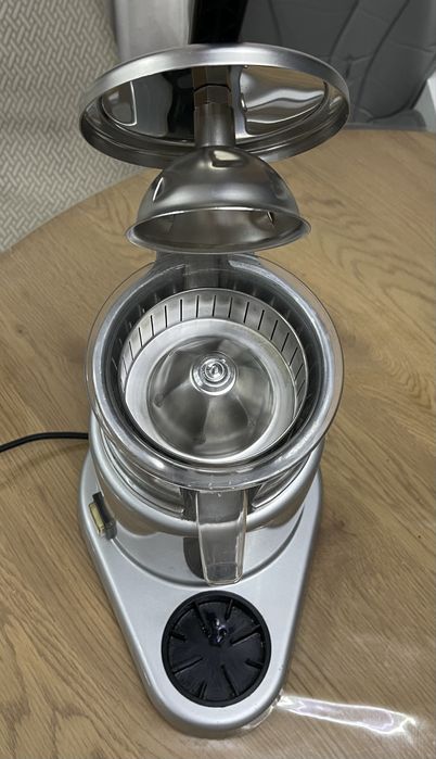 Соковыжималка для цитрусовых