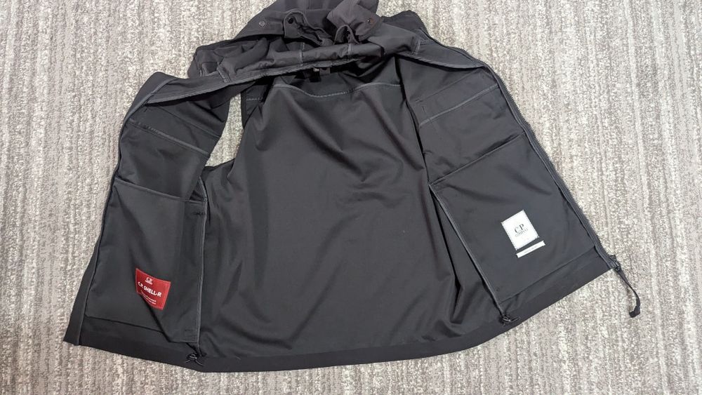 C.P company vestă cu glugă  ( corteiz nike margiela true religion lv