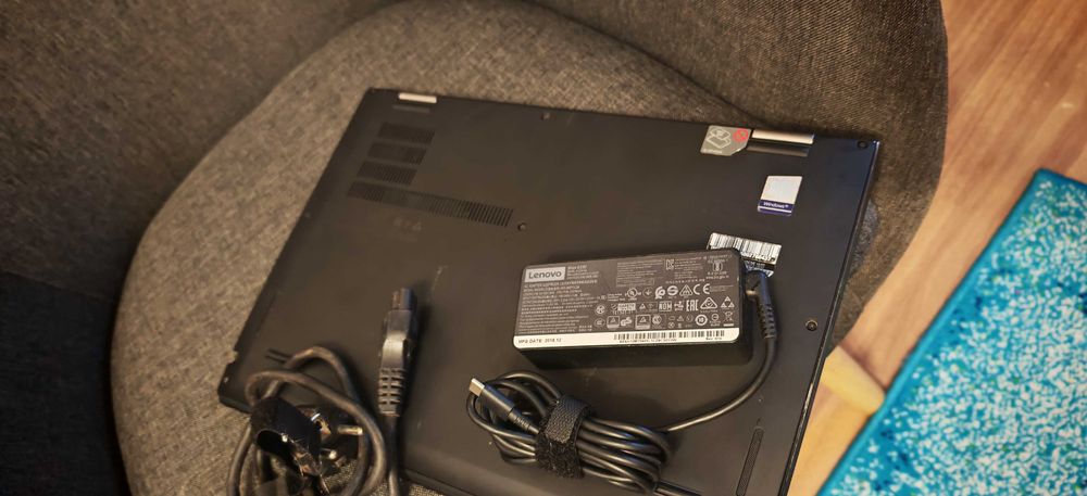 Lenovo ThinkPad  X1 Yoga  gen2 i5-7300U 8GB RAM SSD NVMe 256GB WQHD 2k Touch 2 în 1 4G/LTE – ideal pentru diagnoză, carcasă magneziu  dezmembrez